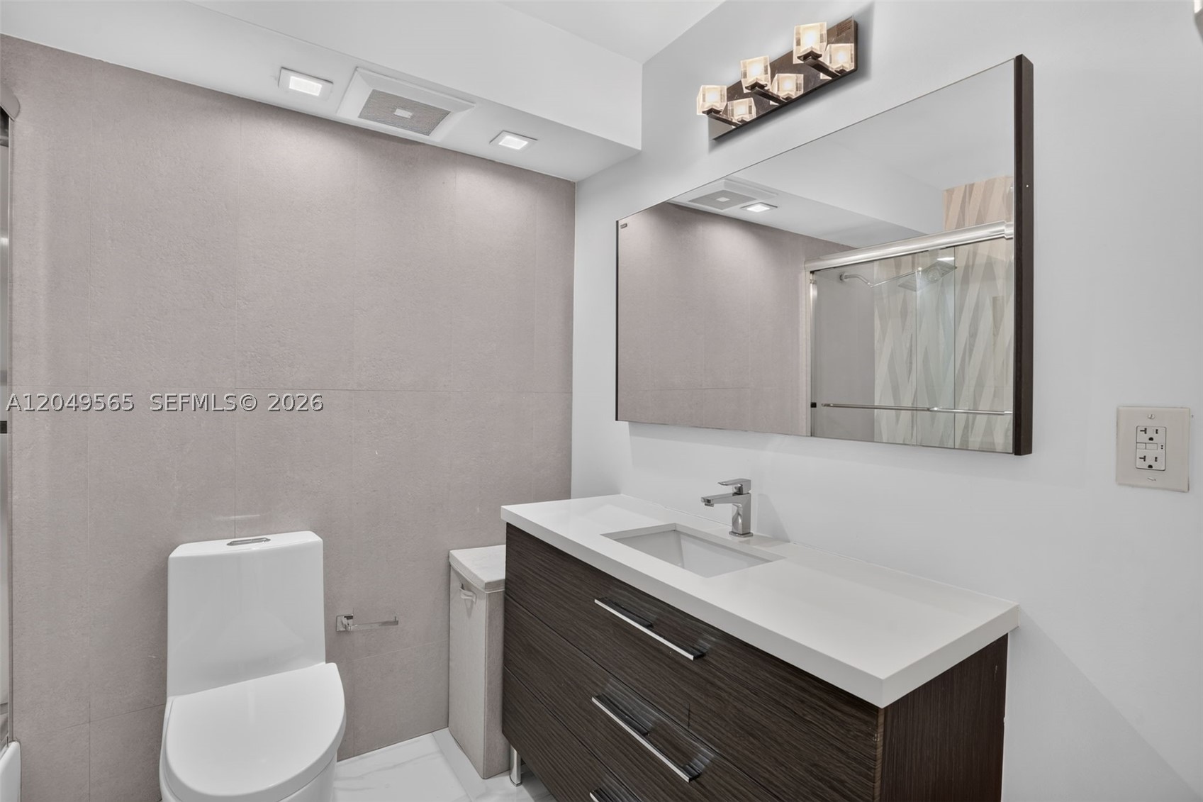 MAISON GRANDE CONDO - Residential Lease