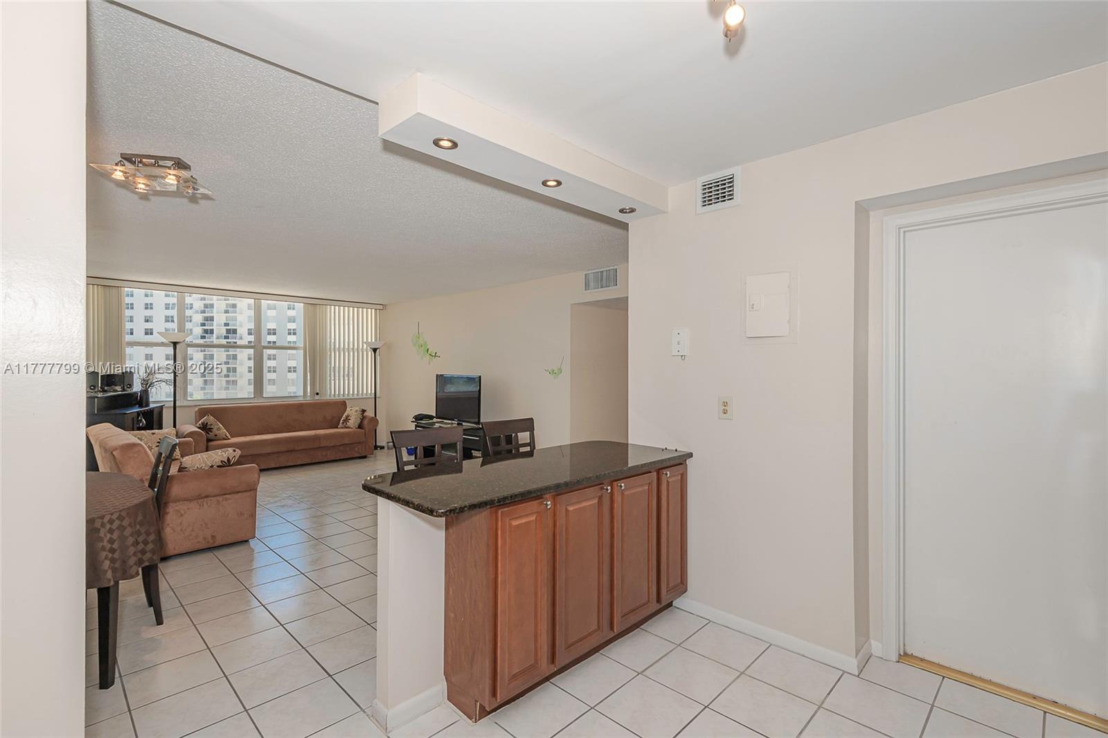 IMPERIAL TOWERS CONDO - Residential