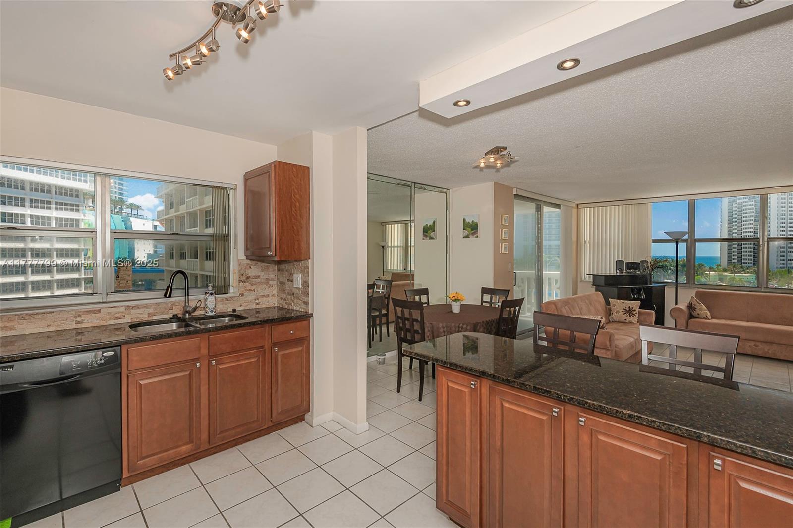 IMPERIAL TOWERS CONDO - Residential