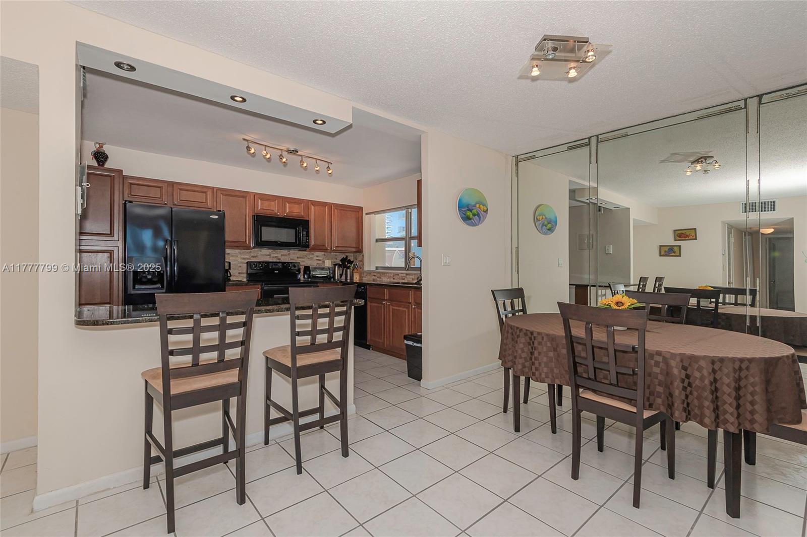 IMPERIAL TOWERS CONDO - Residential