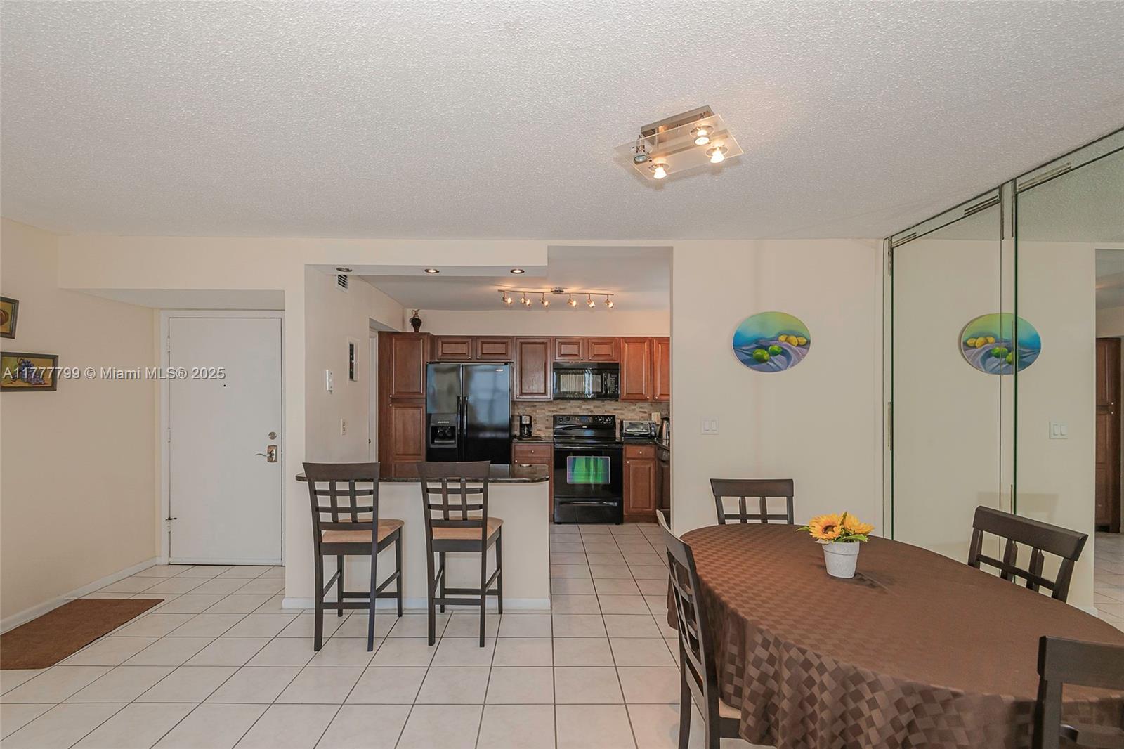 IMPERIAL TOWERS CONDO - Residential