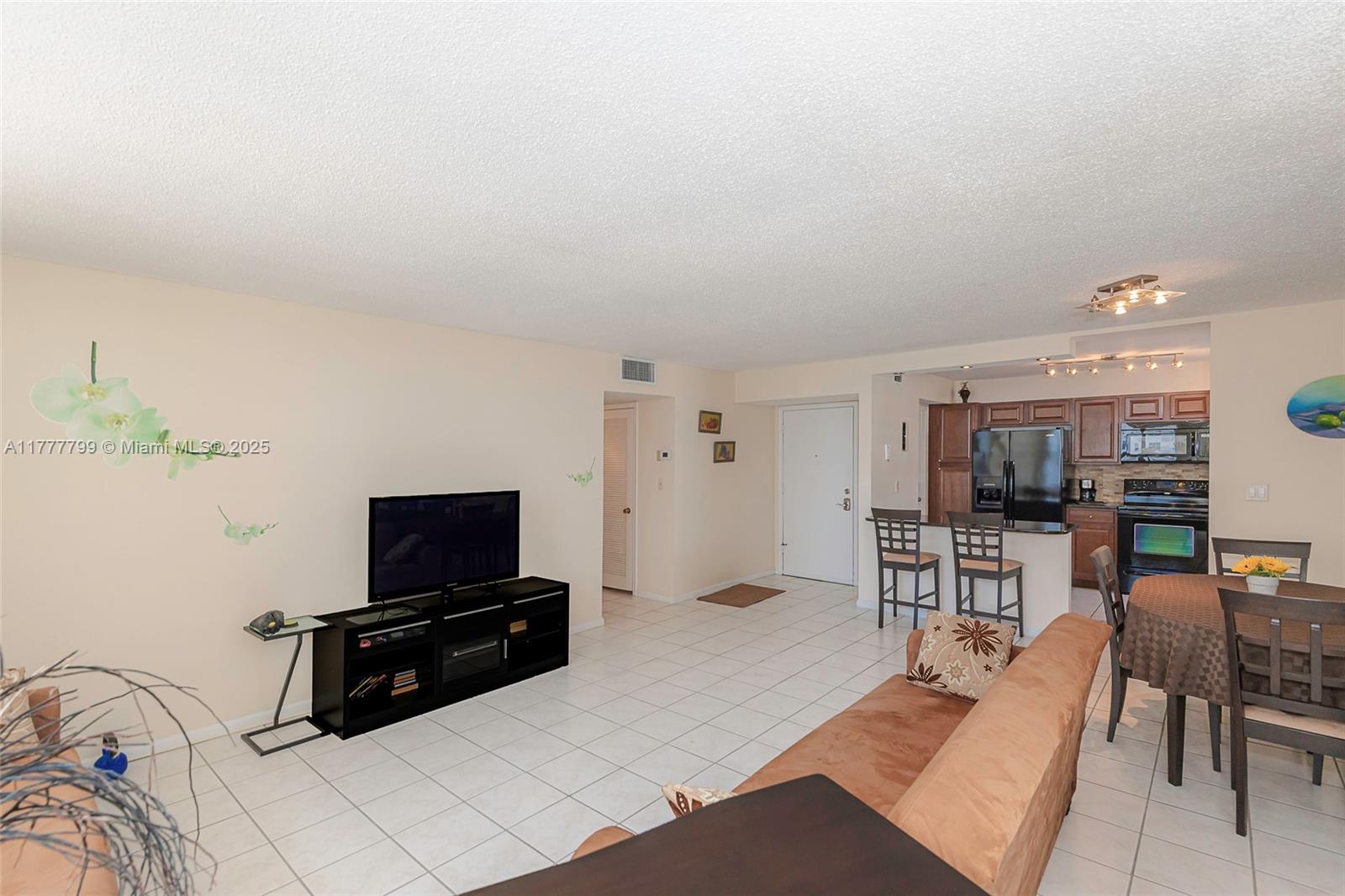 IMPERIAL TOWERS CONDO - Residential
