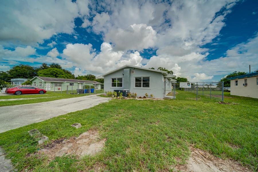 MIAMI GARDENS ESTATES - Residential Lease