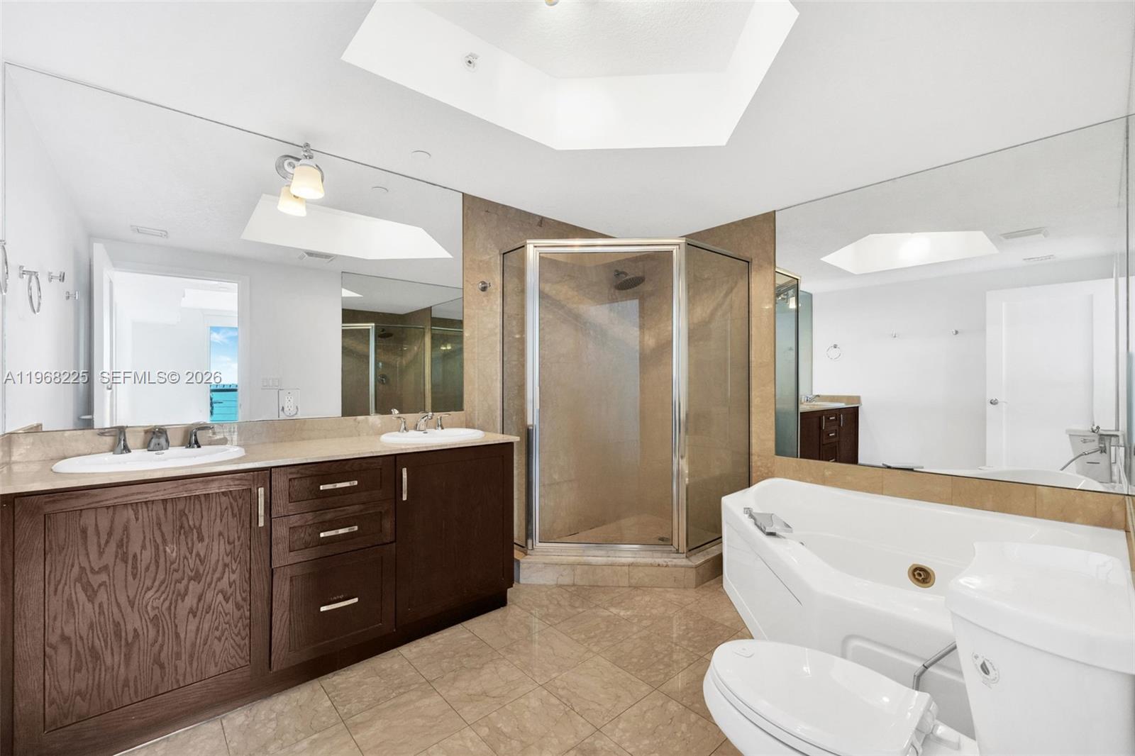 THE GRAND VENETIAN CONDO - Residential