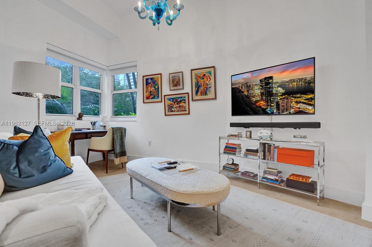 TURNBERRY VLG NO TOWER CO - Residential