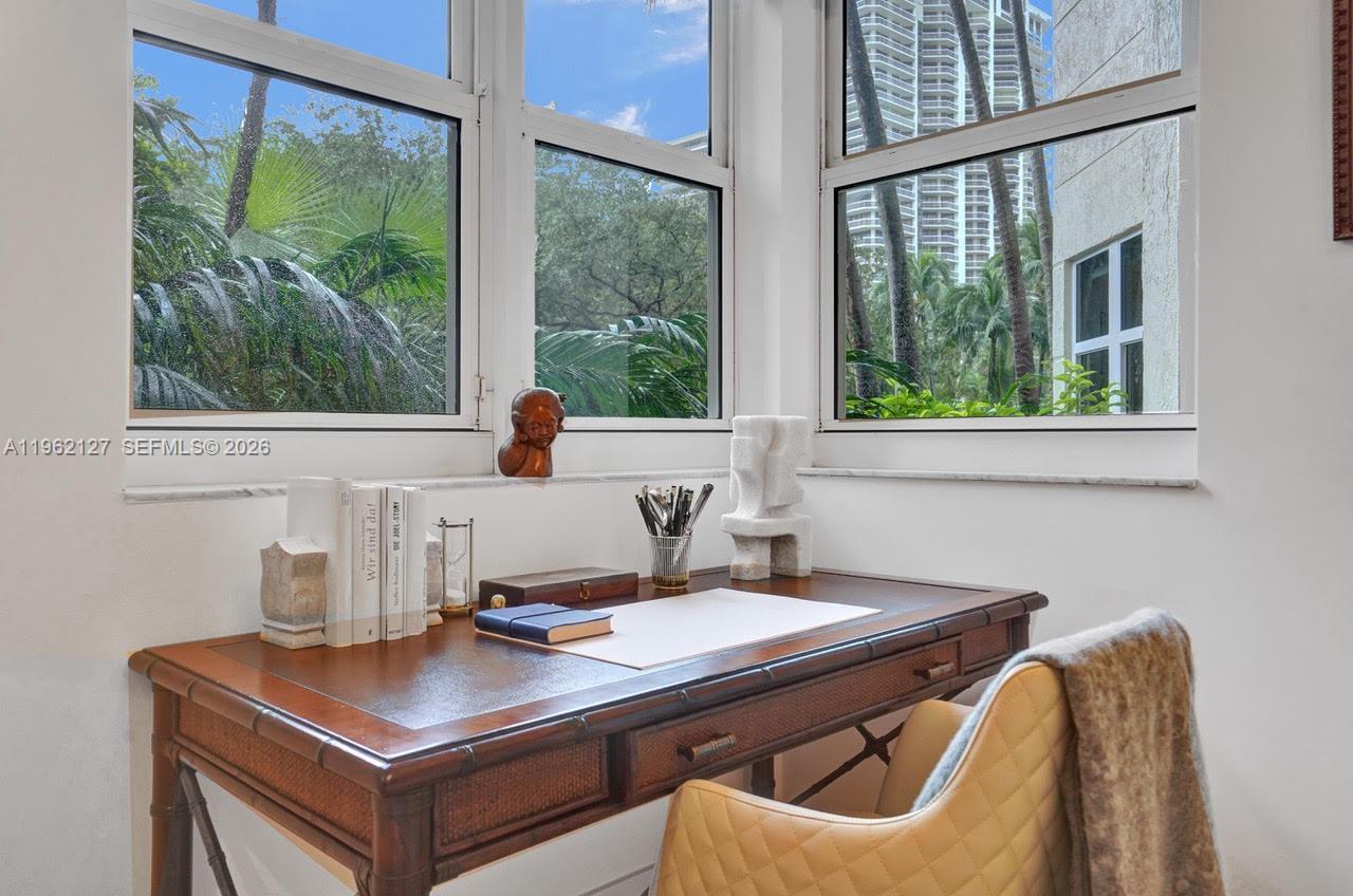 TURNBERRY VLG NO TOWER CO - Residential