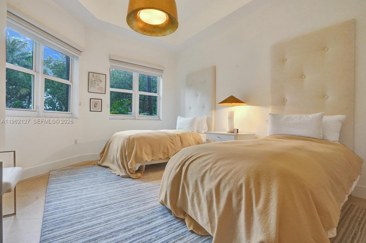 TURNBERRY VLG NO TOWER CO - Residential