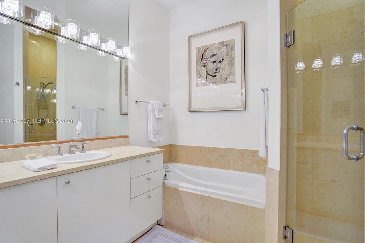 TURNBERRY VLG NO TOWER CO - Residential