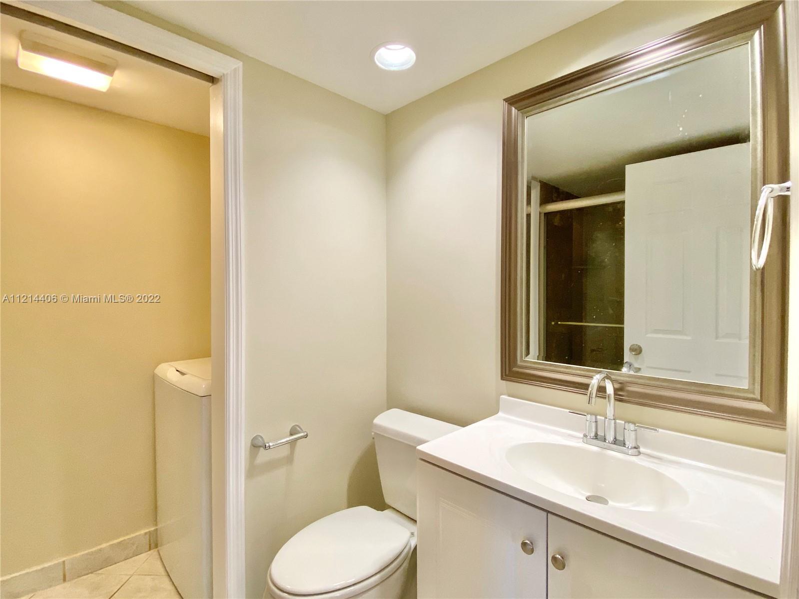 MERIDIAN PARK - Residential Lease