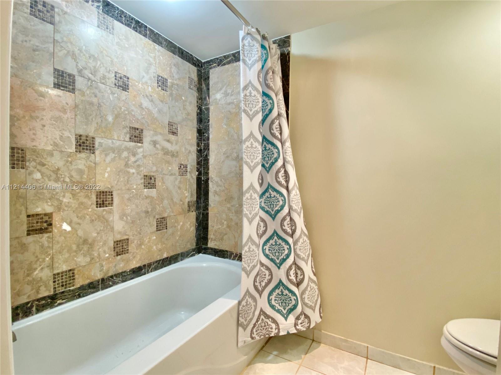 MERIDIAN PARK - Residential Lease