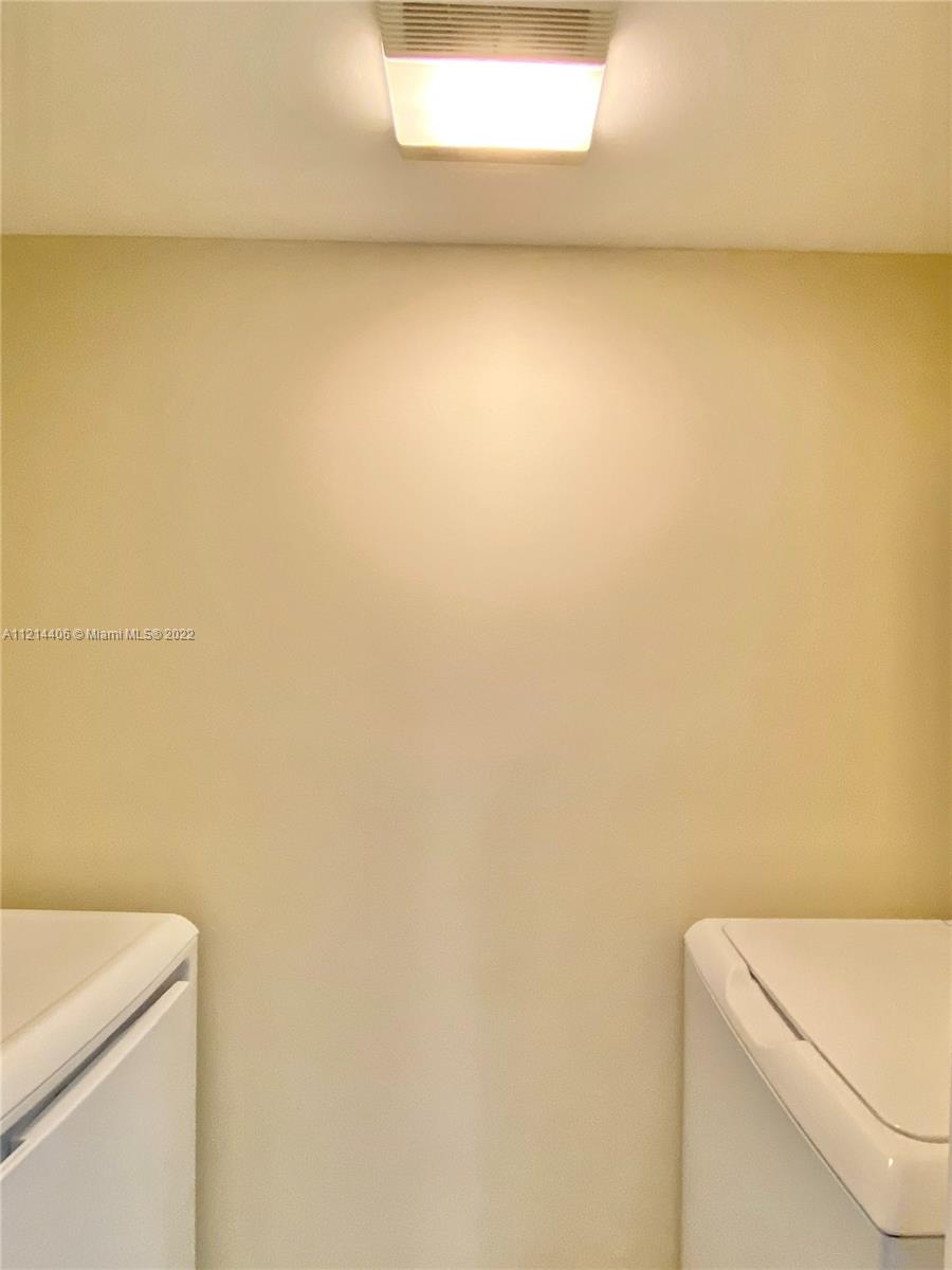 MERIDIAN PARK - Residential Lease