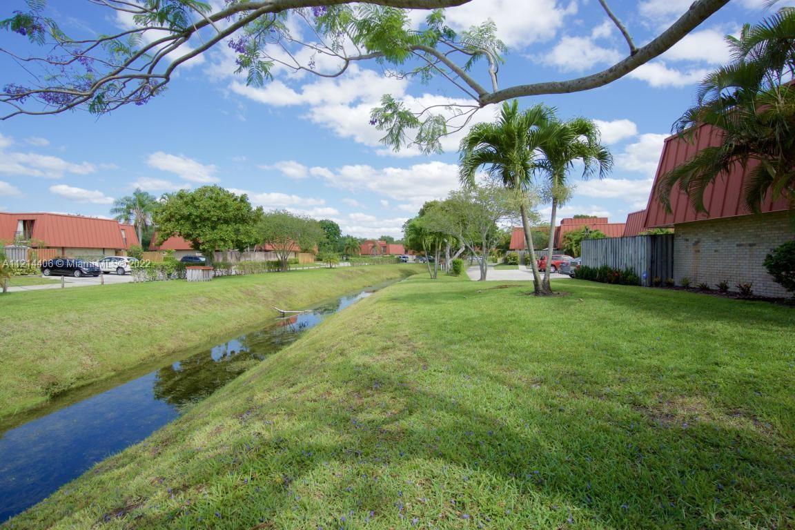 MERIDIAN PARK - Residential Lease
