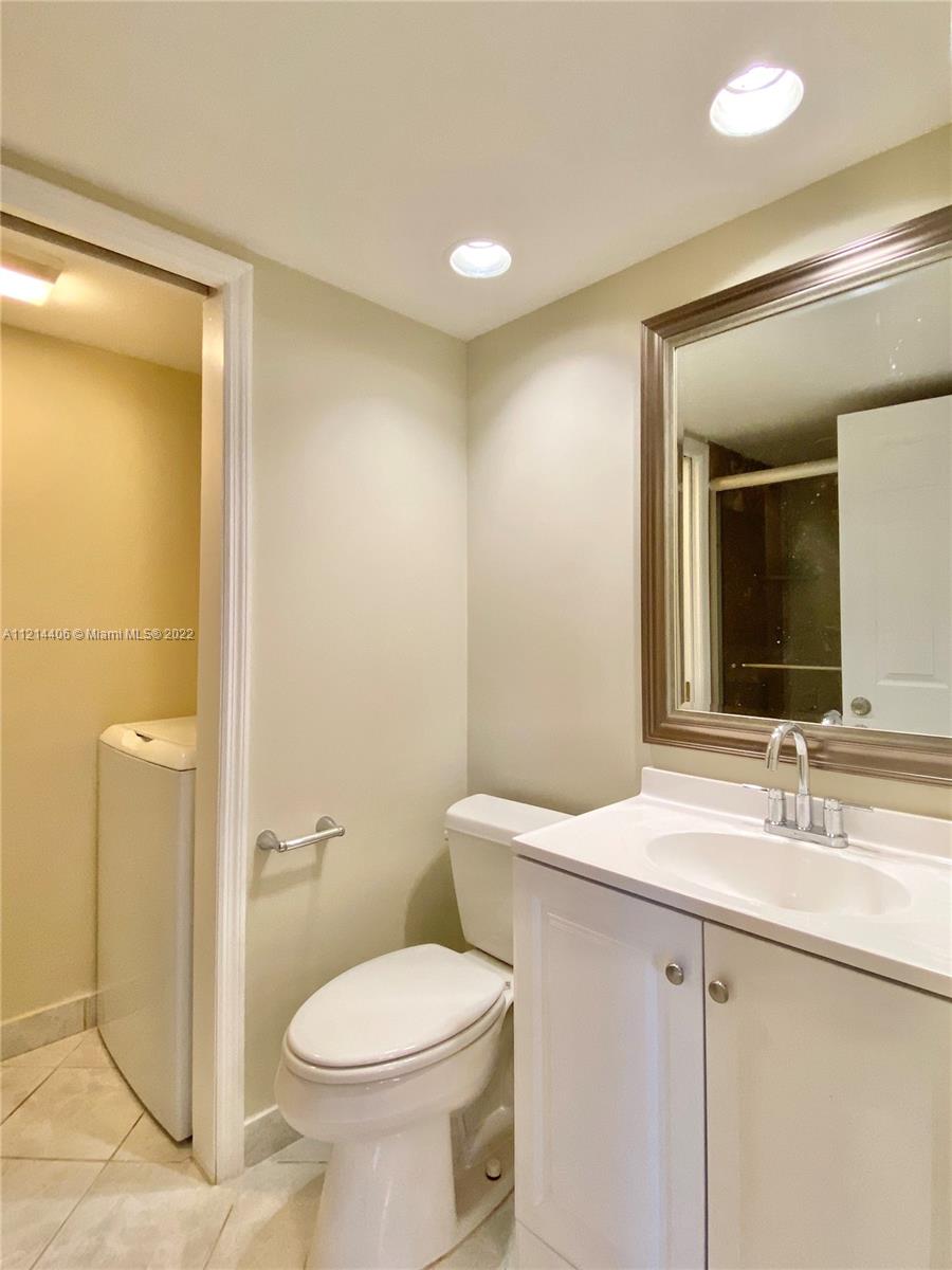 MERIDIAN PARK - Residential Lease