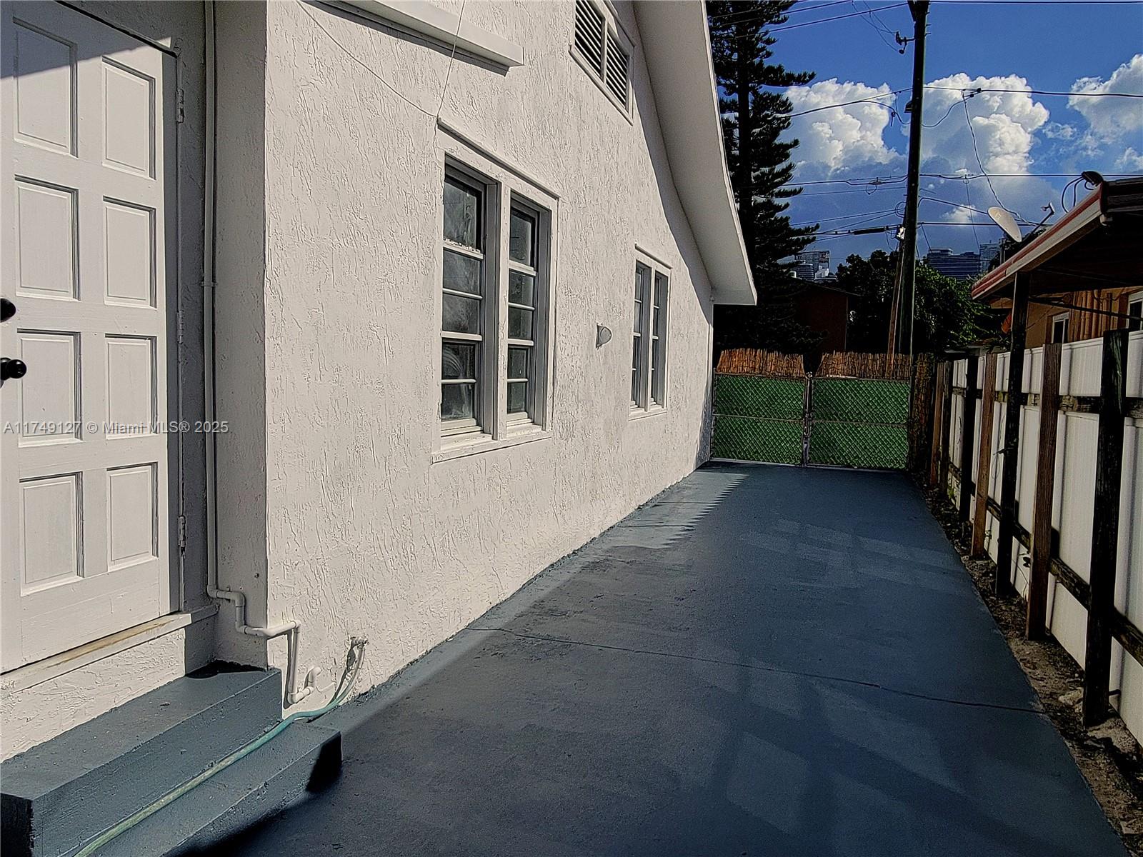ANDRES - Residential Lease