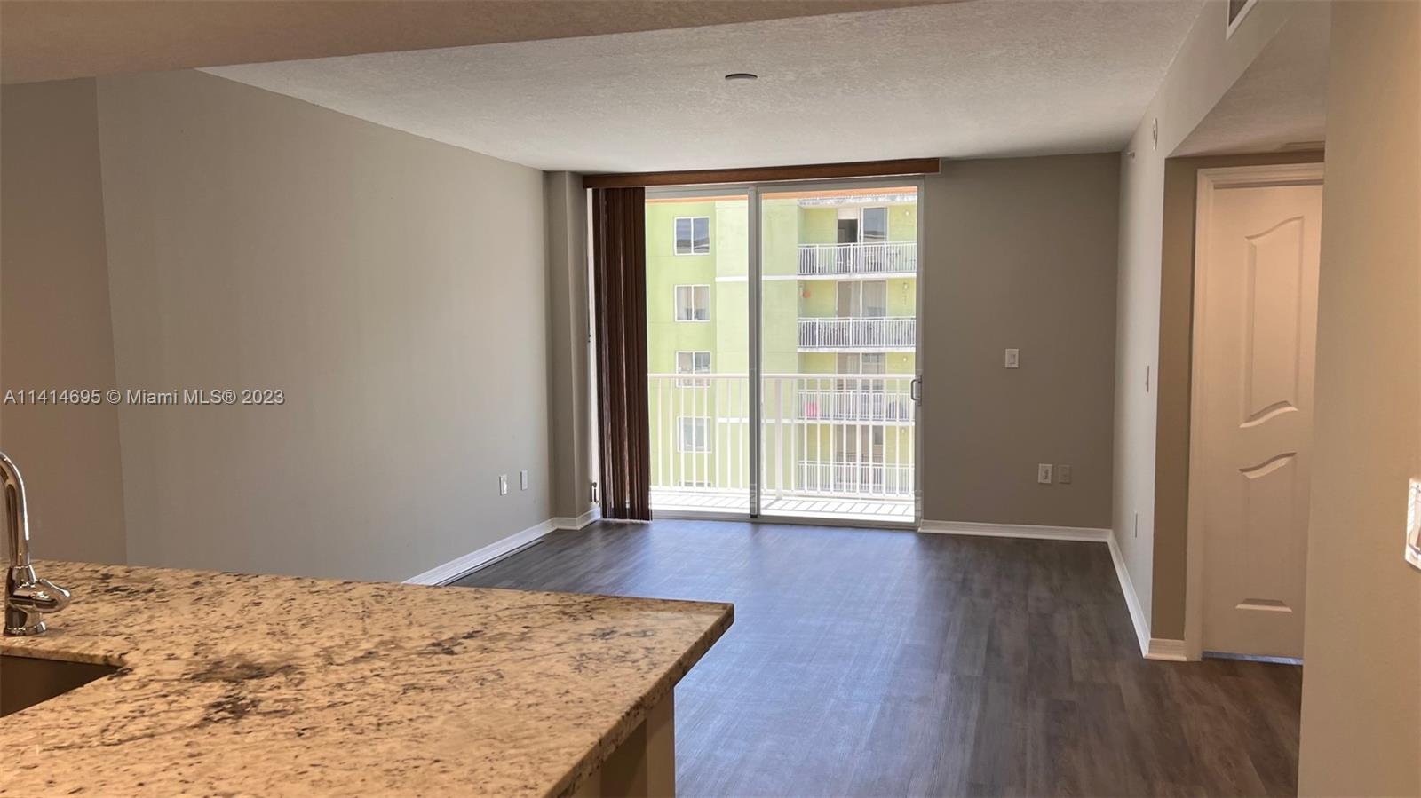 DIAMOND TOWER CONDO - Residential Lease