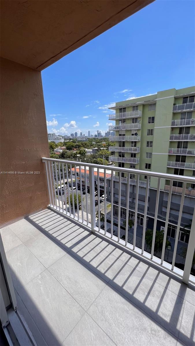 DIAMOND TOWER CONDO - Residential Lease