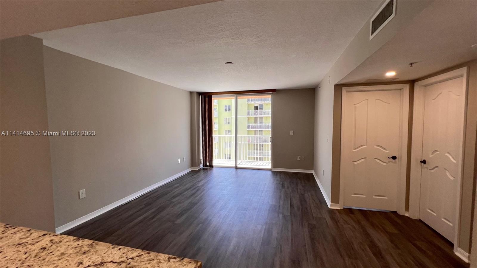 DIAMOND TOWER CONDO - Residential Lease