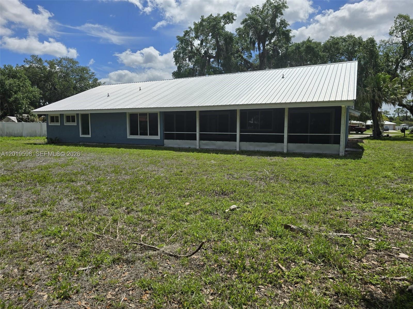 PORT LABELLE UNIT 5 - Residential