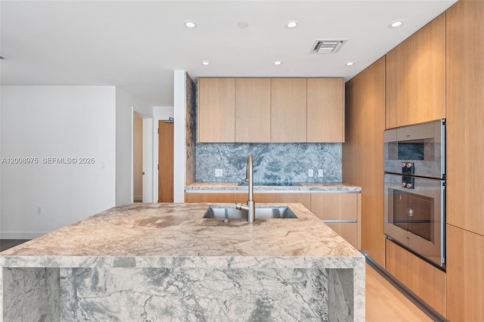 FIVE PARK CONDO - Residential