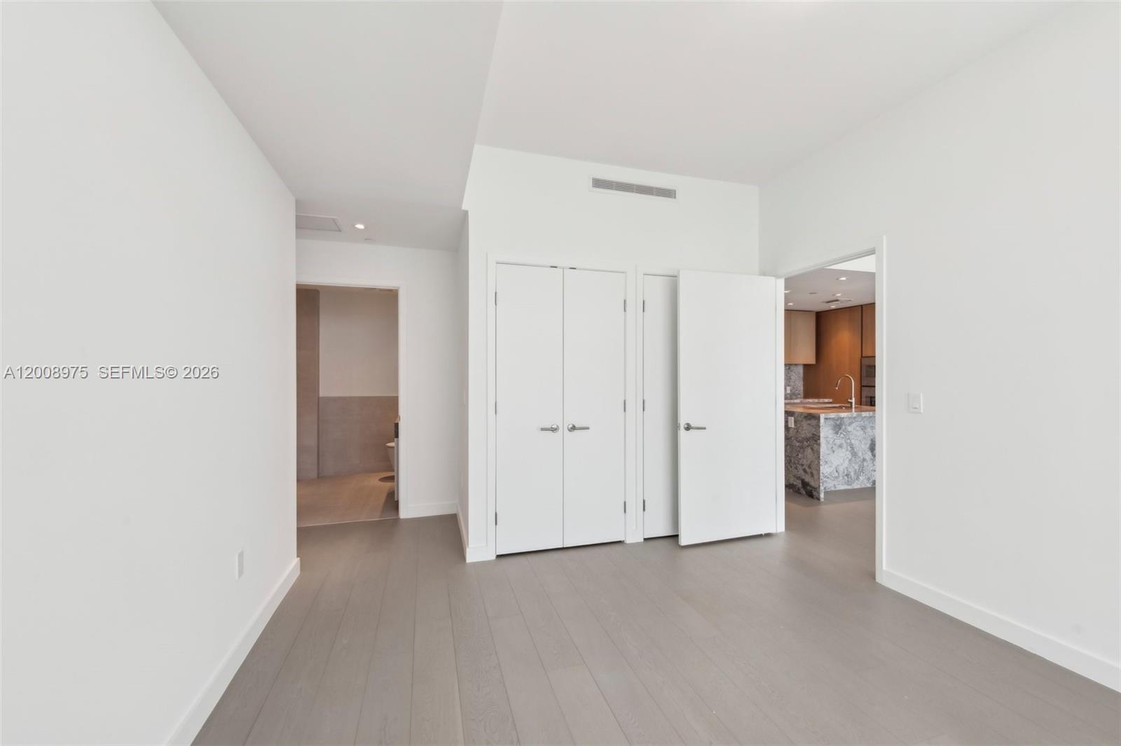FIVE PARK CONDO - Residential