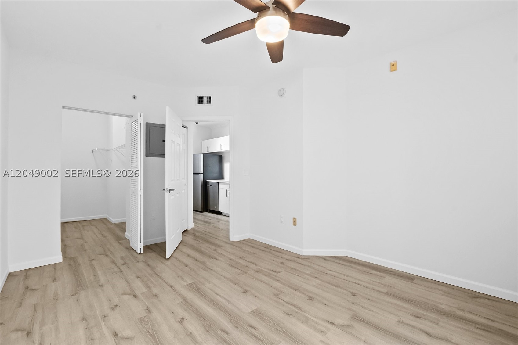PORTO BELLAGIO CONDO - Residential Lease