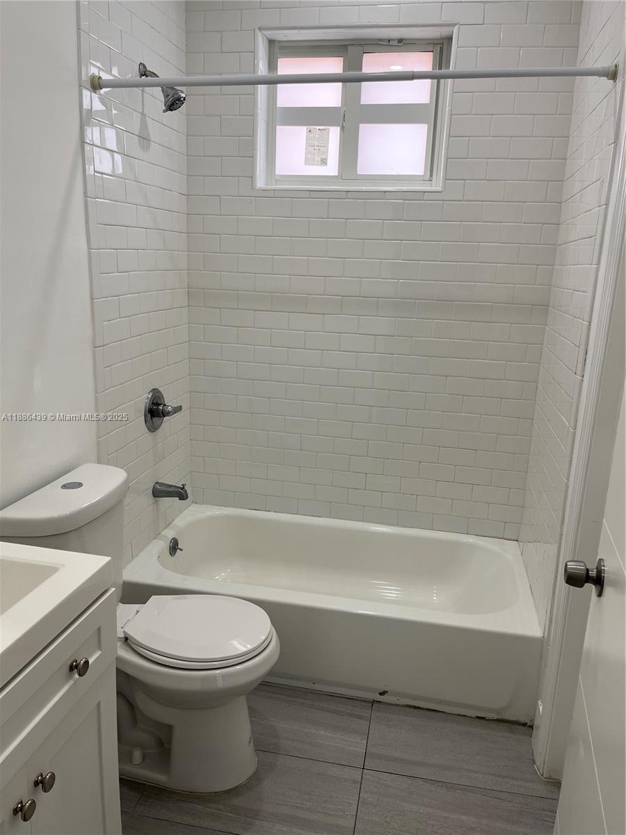 BRICKELL RIVERVIEW - Residential Lease