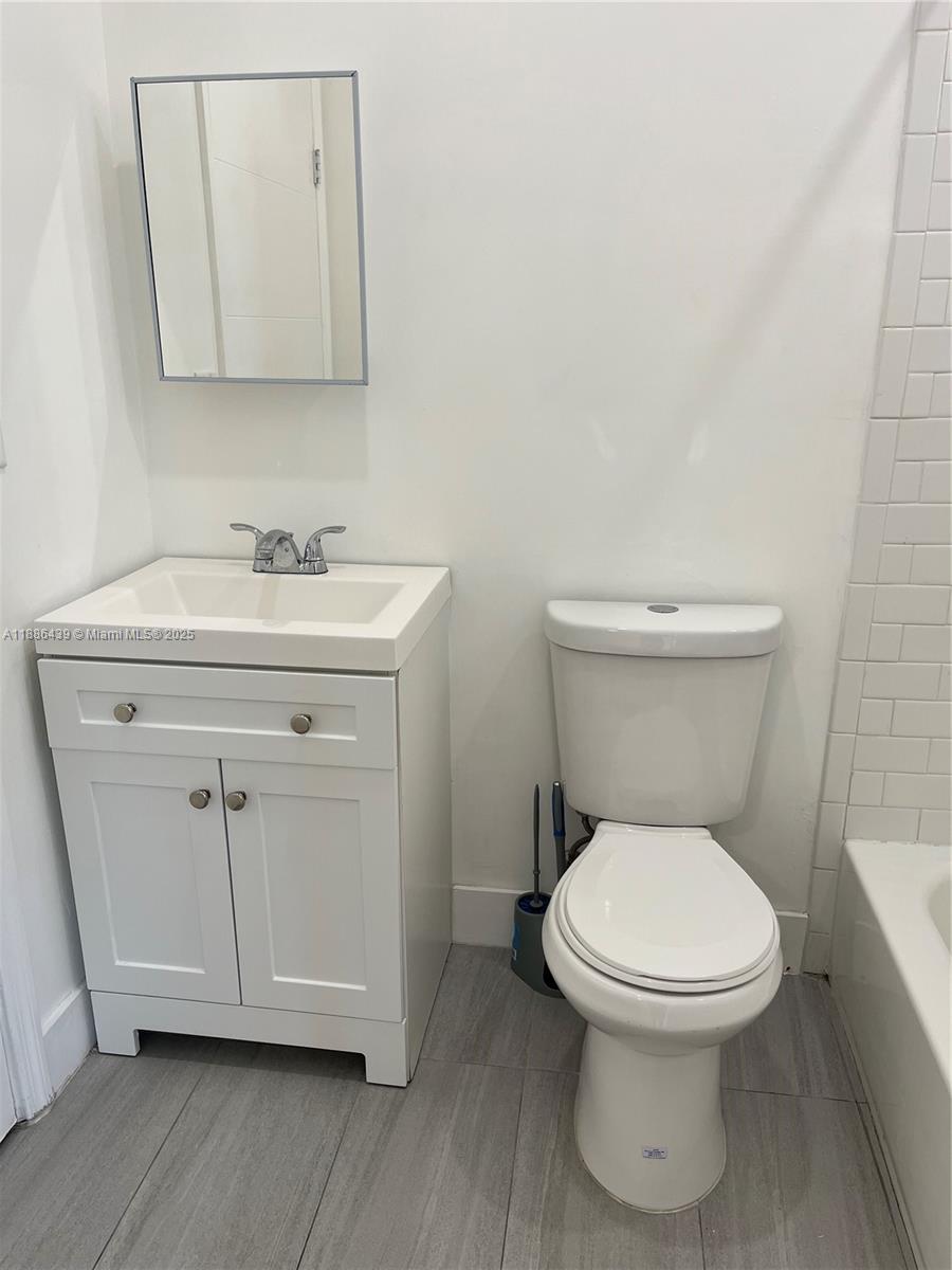 BRICKELL RIVERVIEW - Residential Lease
