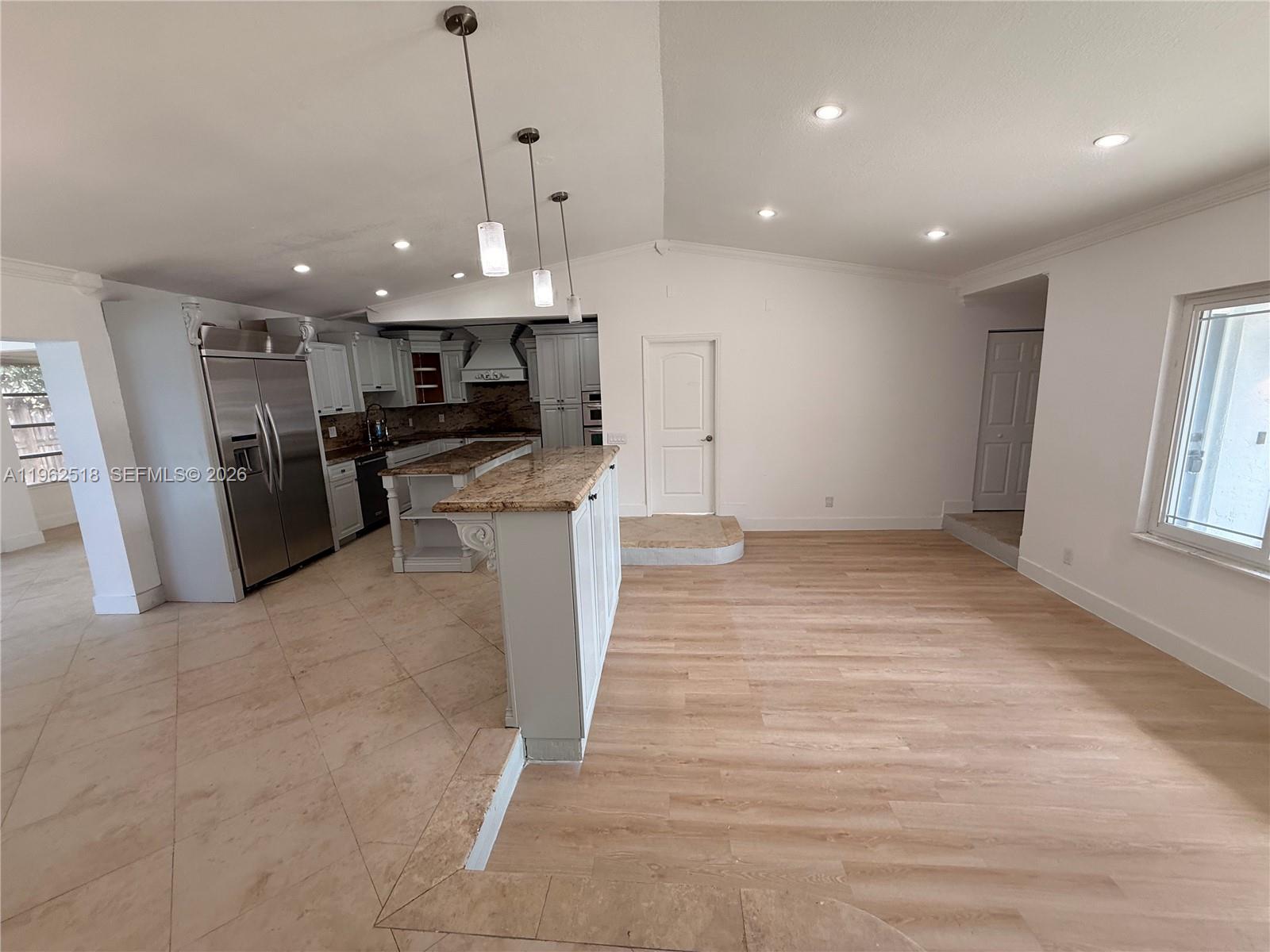 CHATELAINE - Residential
