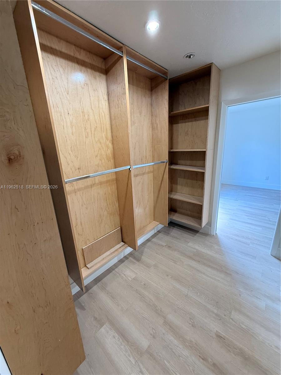 CHATELAINE - Residential