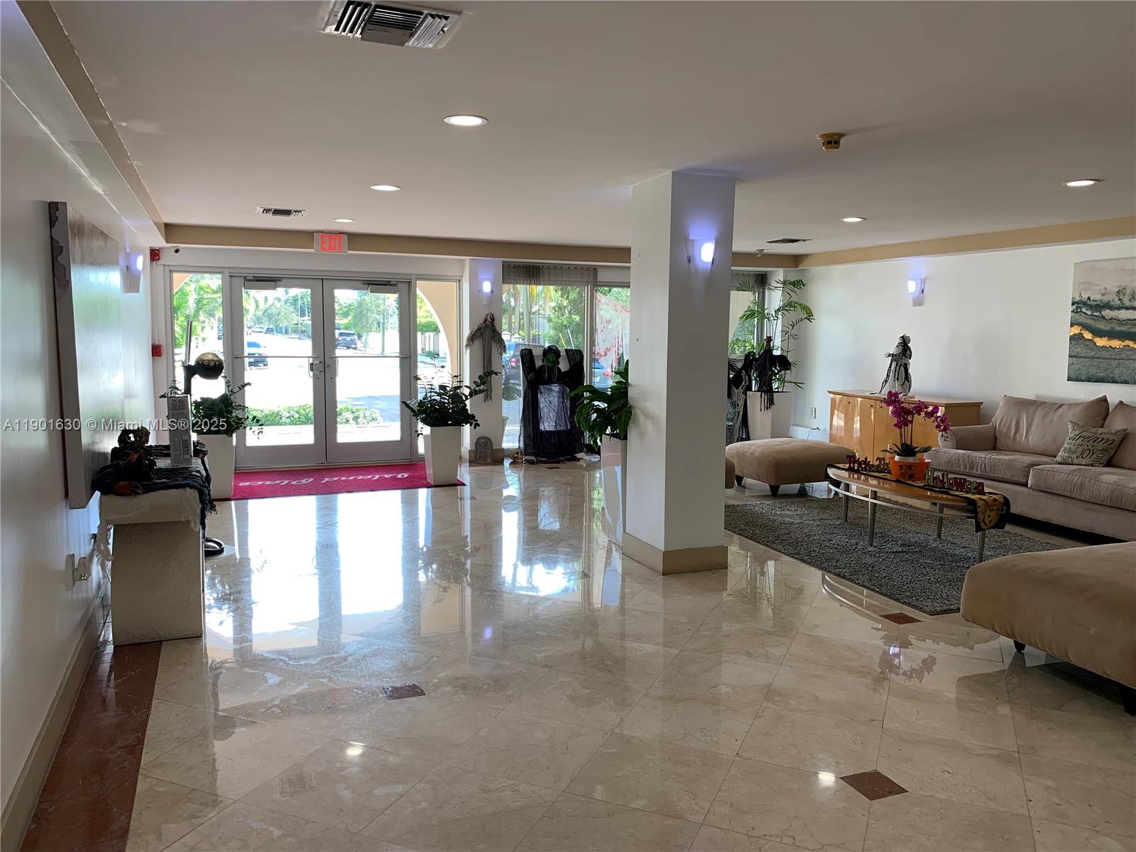 ISLAND PLACE AT NORTH BAY - Residential