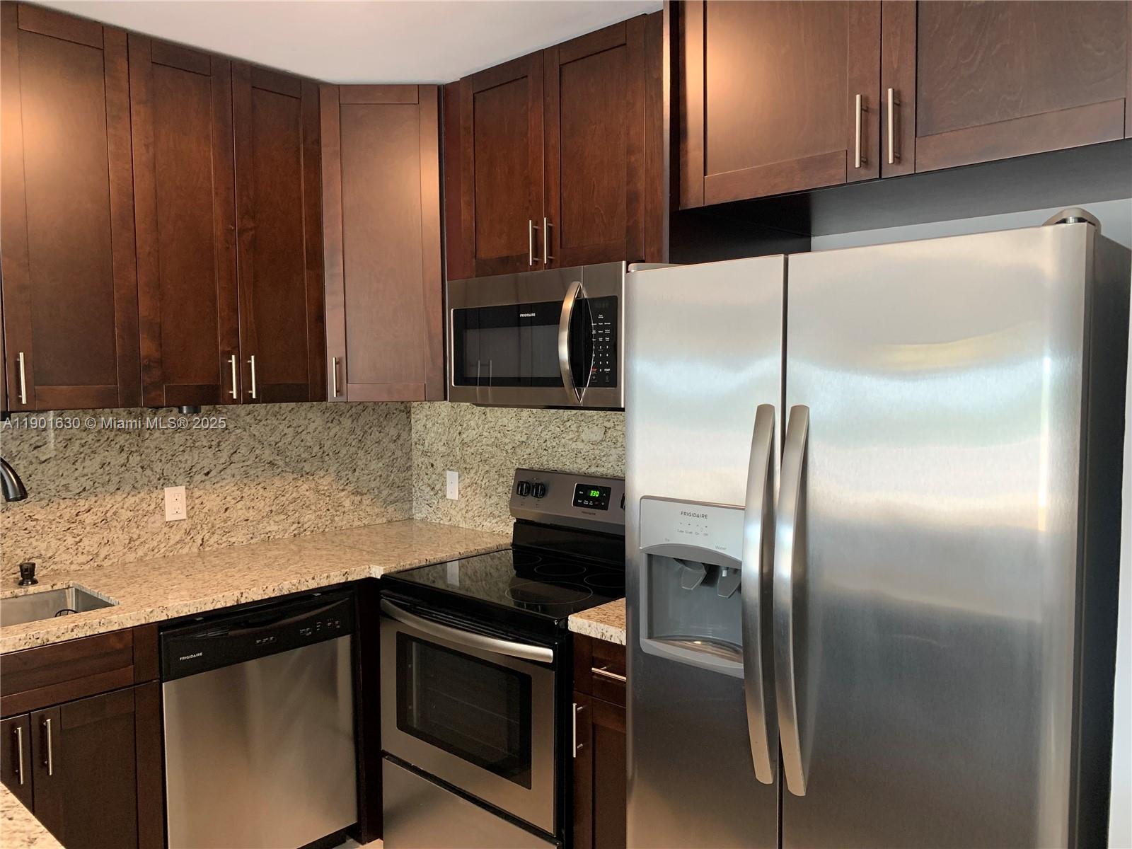 ISLAND PLACE AT NORTH BAY - Residential
