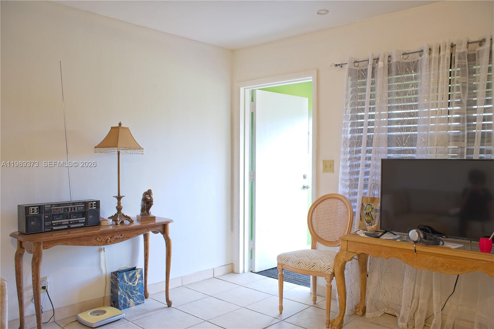 BEVERLY HILLS CONDO NUMBE - Residential