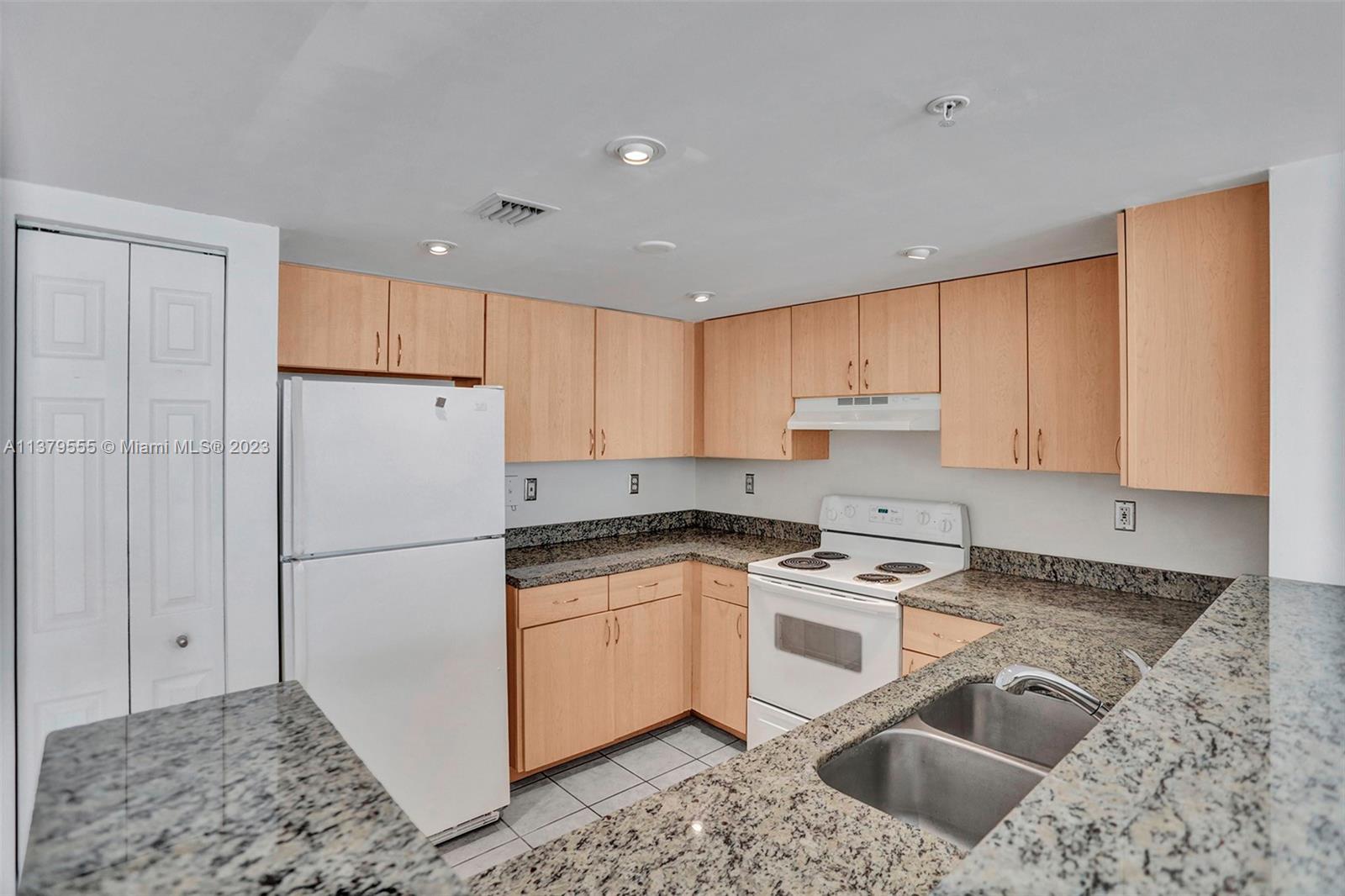 THE ASTON CONDO - Residential Lease