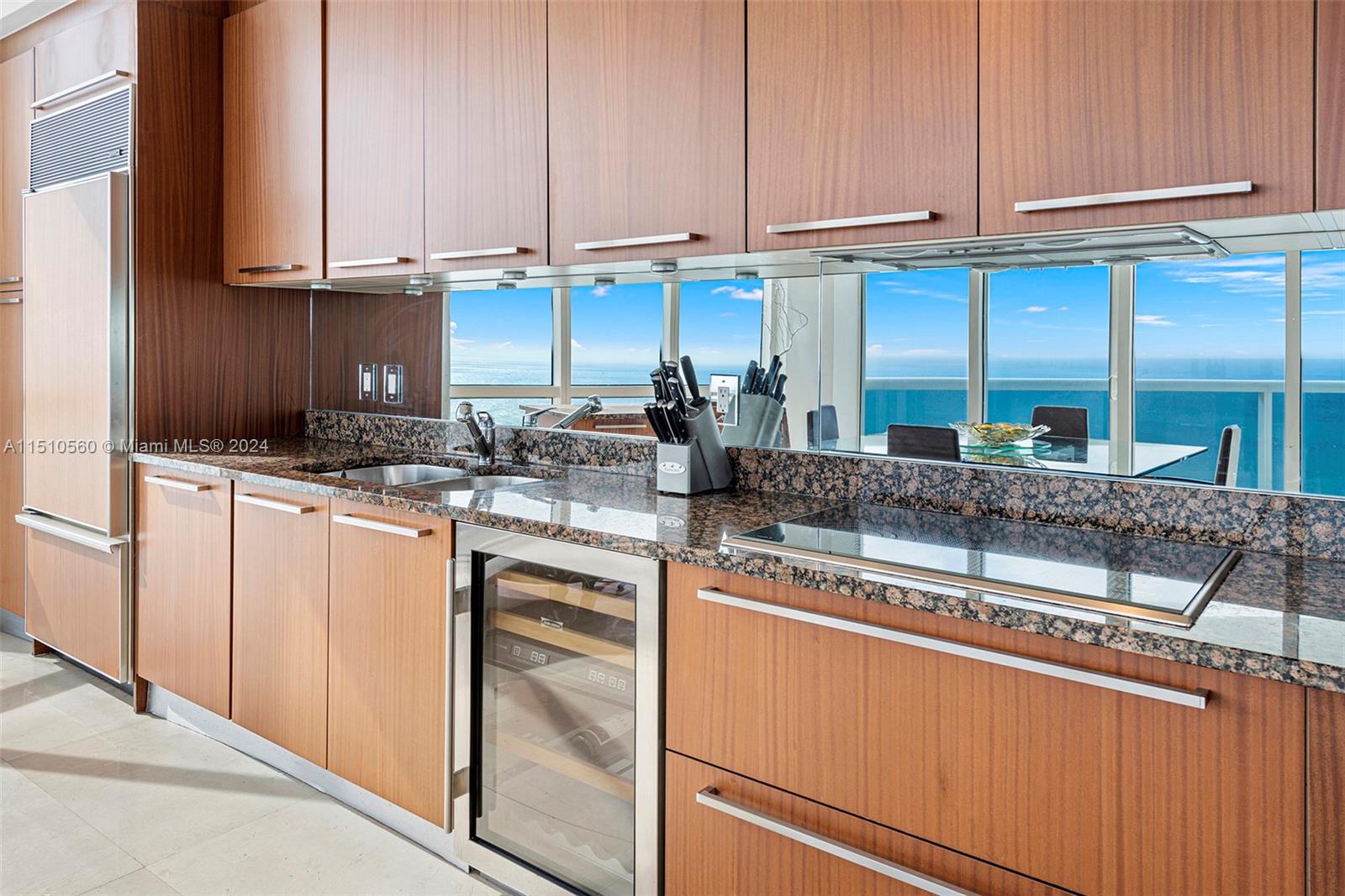 TDR TOWER II CONDO - Residential