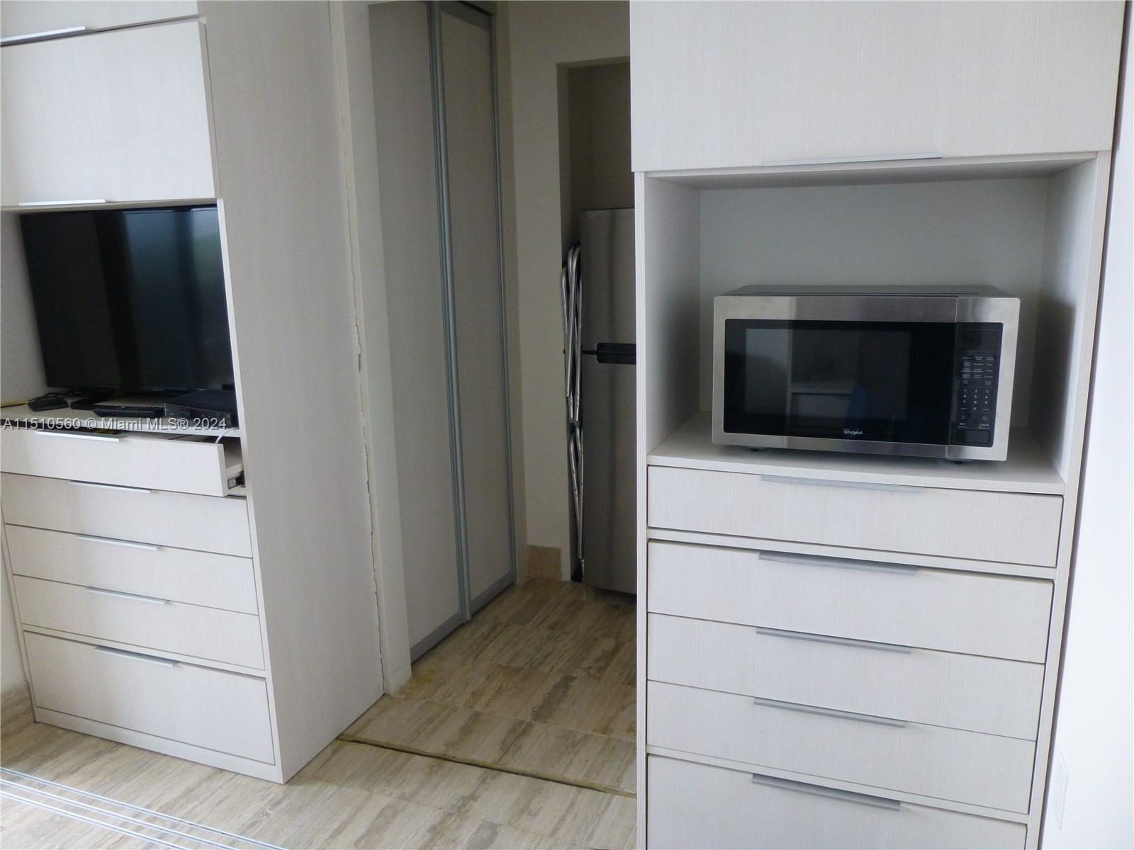 TDR TOWER II CONDO - Residential