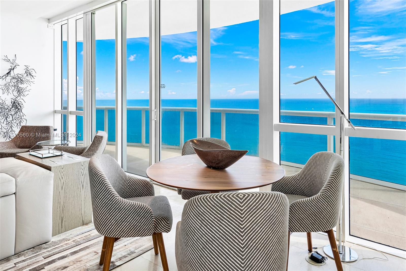 TDR TOWER II CONDO - Residential