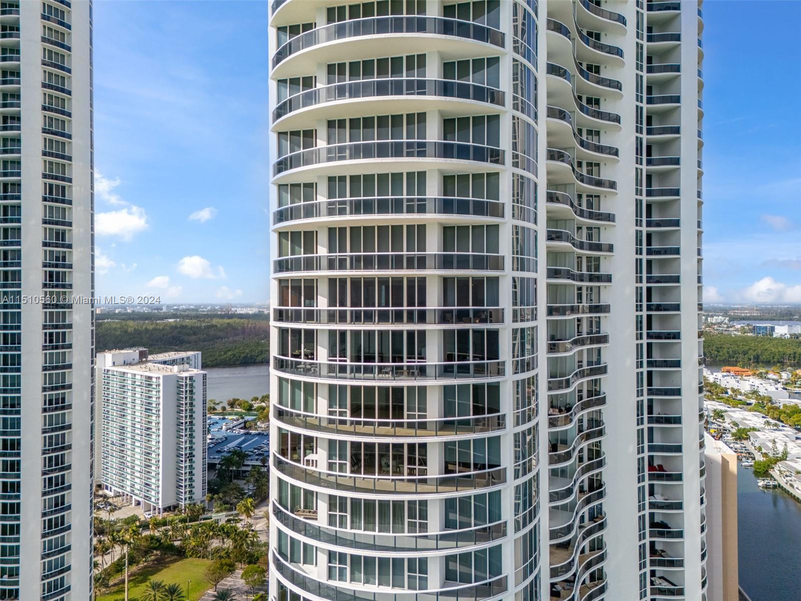 TDR TOWER II CONDO - Residential