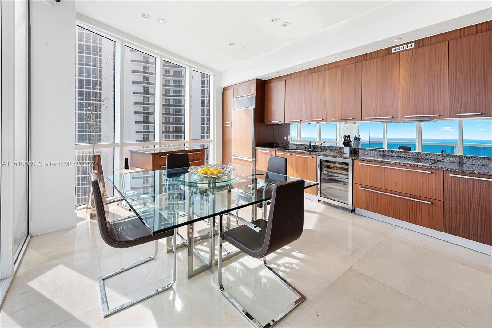 TDR TOWER II CONDO - Residential