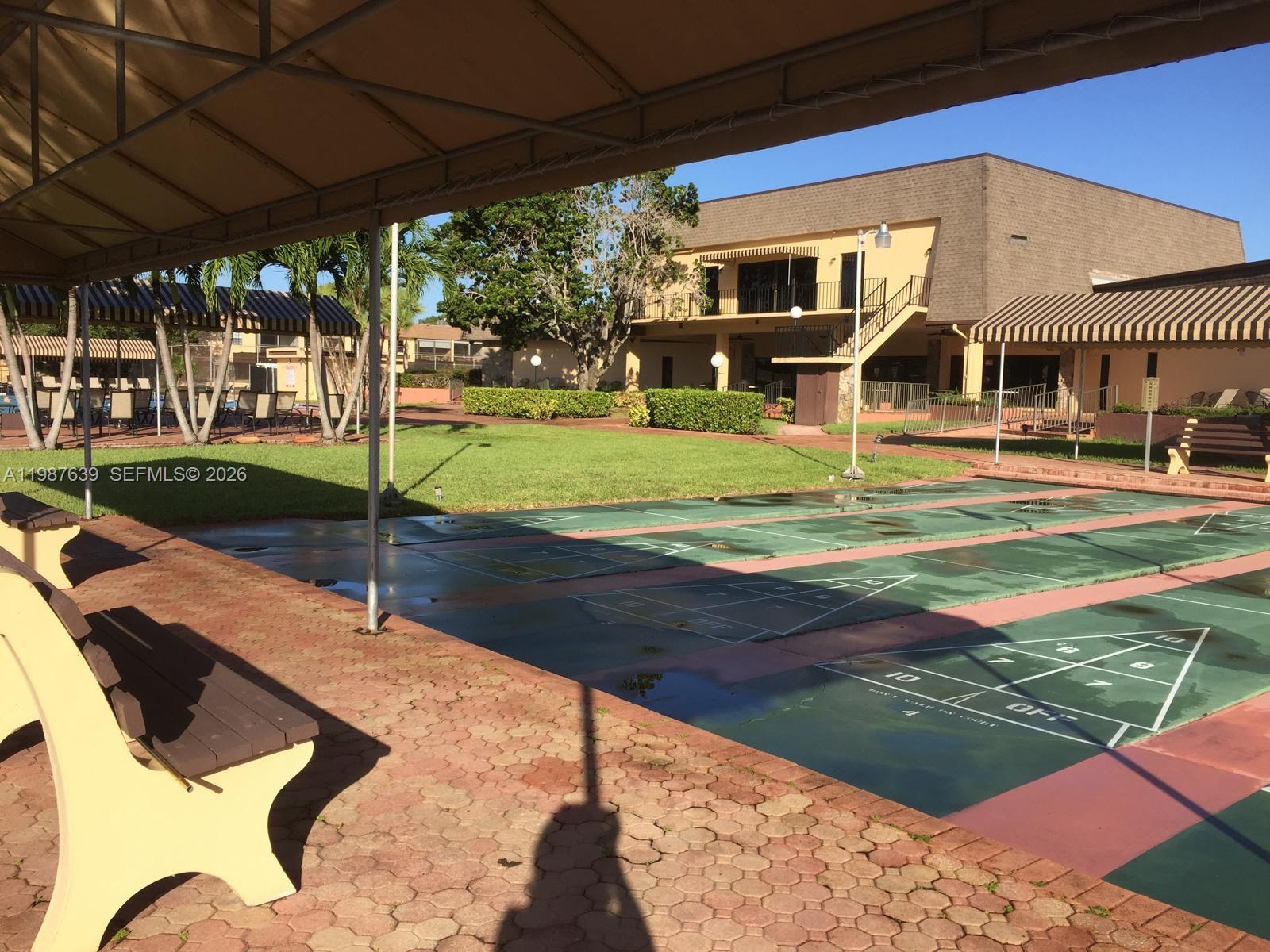 VILLAS AT CARRIAGE HILLS - Residential Lease