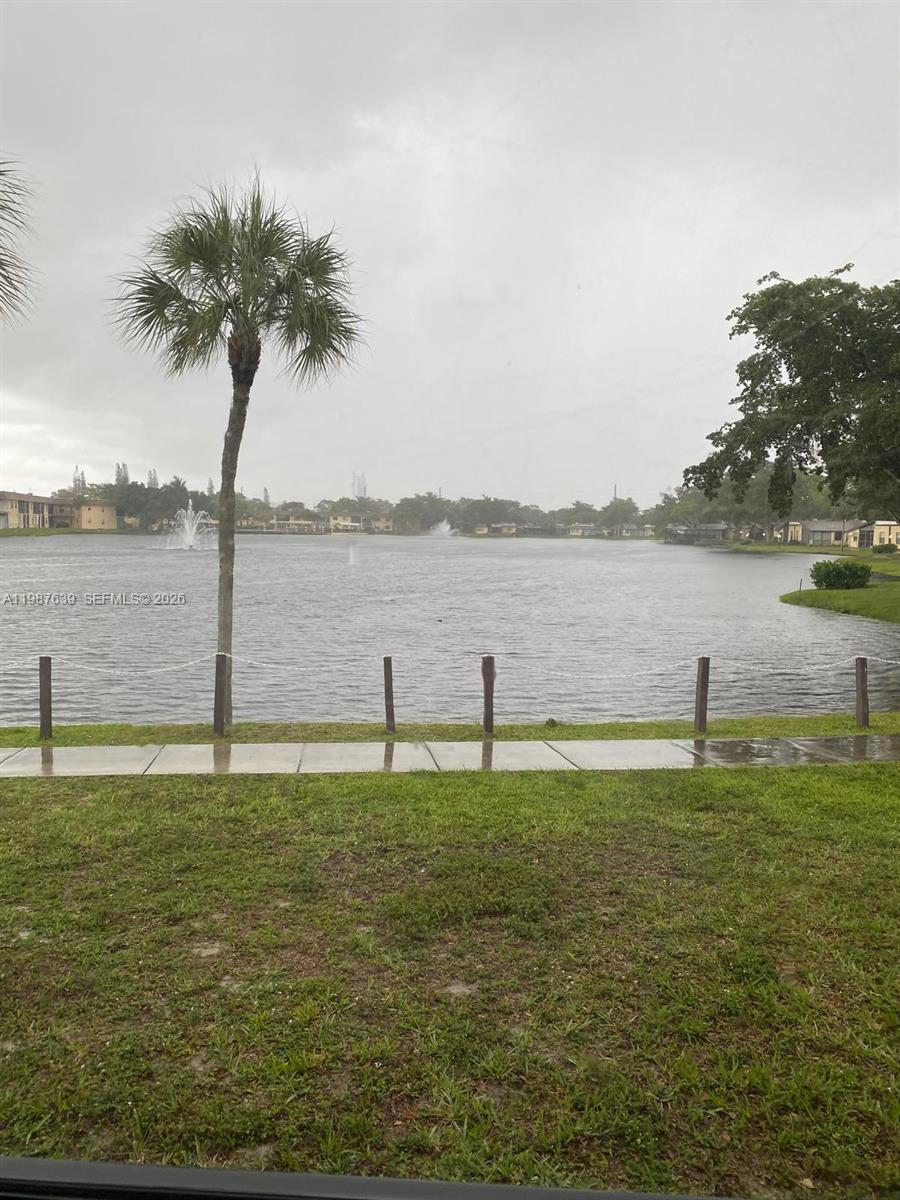 VILLAS AT CARRIAGE HILLS - Residential Lease