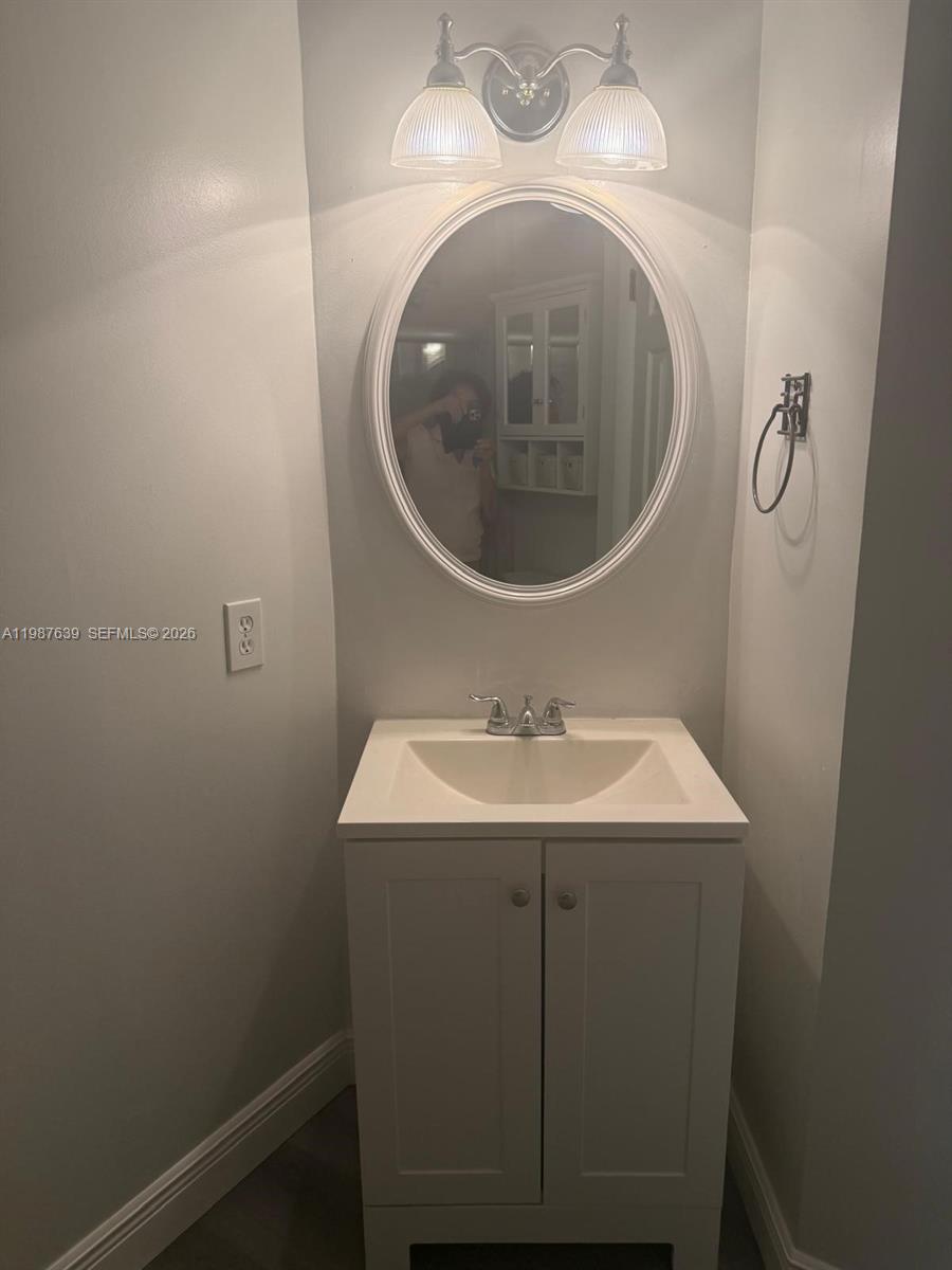 VILLAS AT CARRIAGE HILLS - Residential Lease