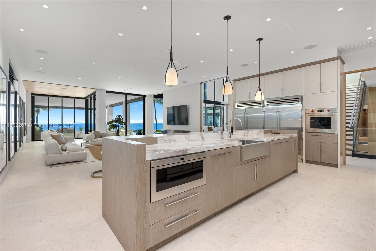 LAUDERDALE BEACH - Residential