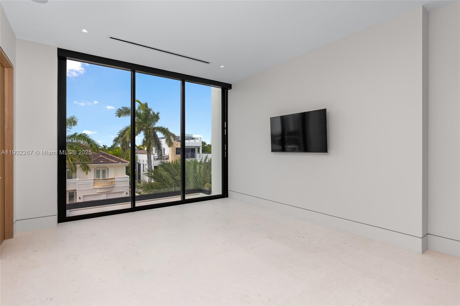 LAUDERDALE BEACH - Residential
