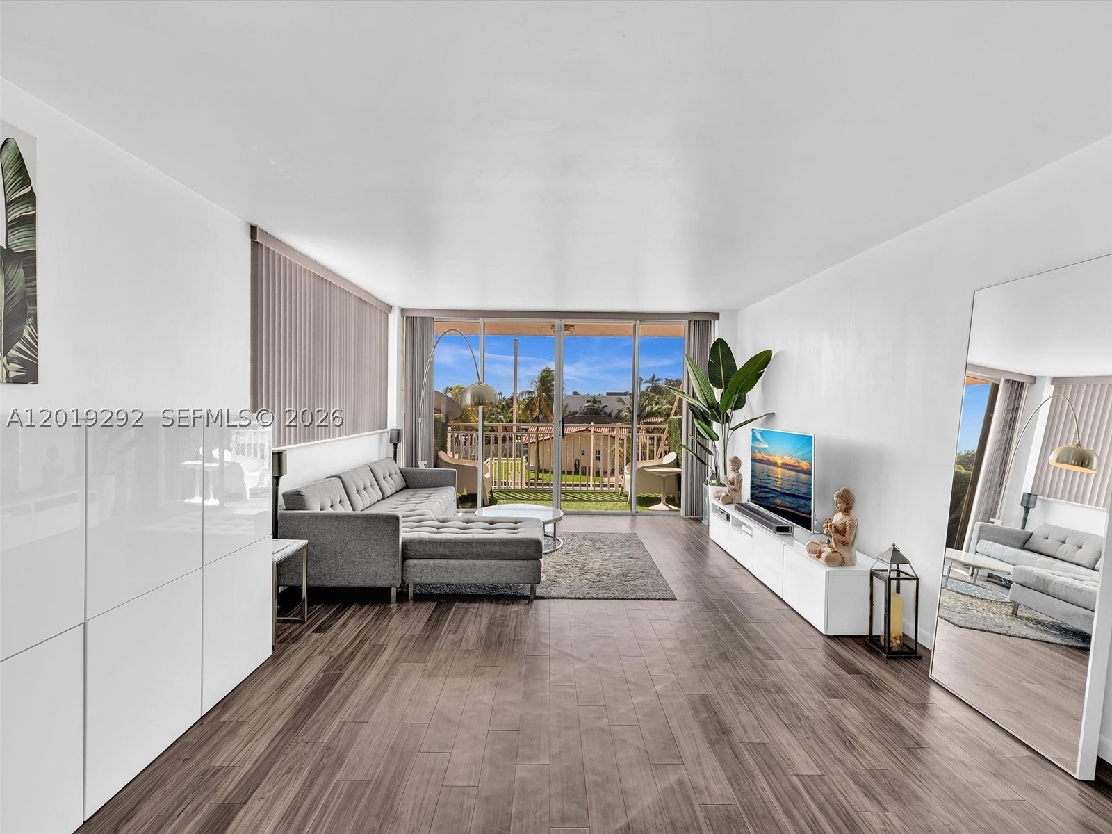 WATERSIDE TOWERS CONDO - Residential