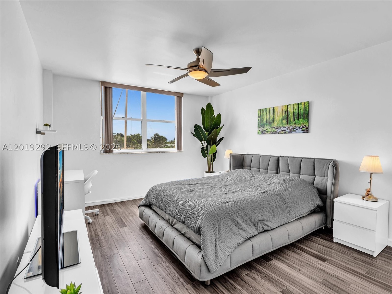 WATERSIDE TOWERS CONDO - Residential