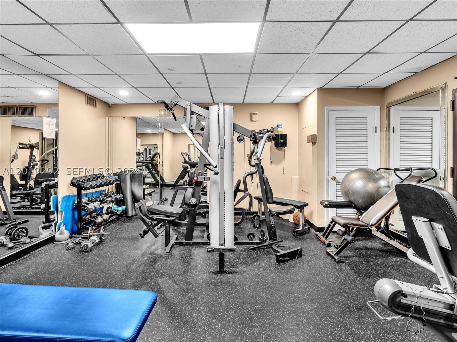 WATERSIDE TOWERS CONDO - Residential