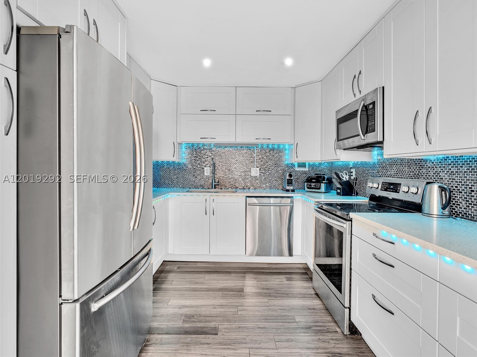 WATERSIDE TOWERS CONDO - Residential