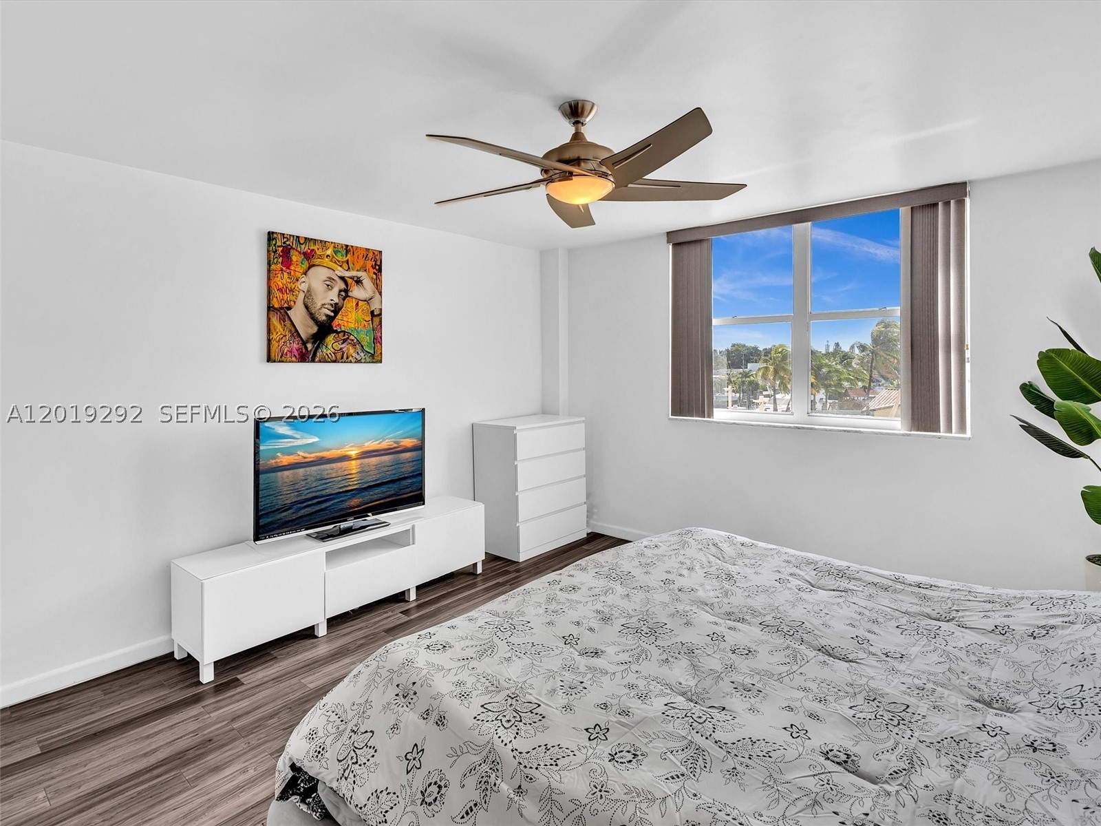 WATERSIDE TOWERS CONDO - Residential