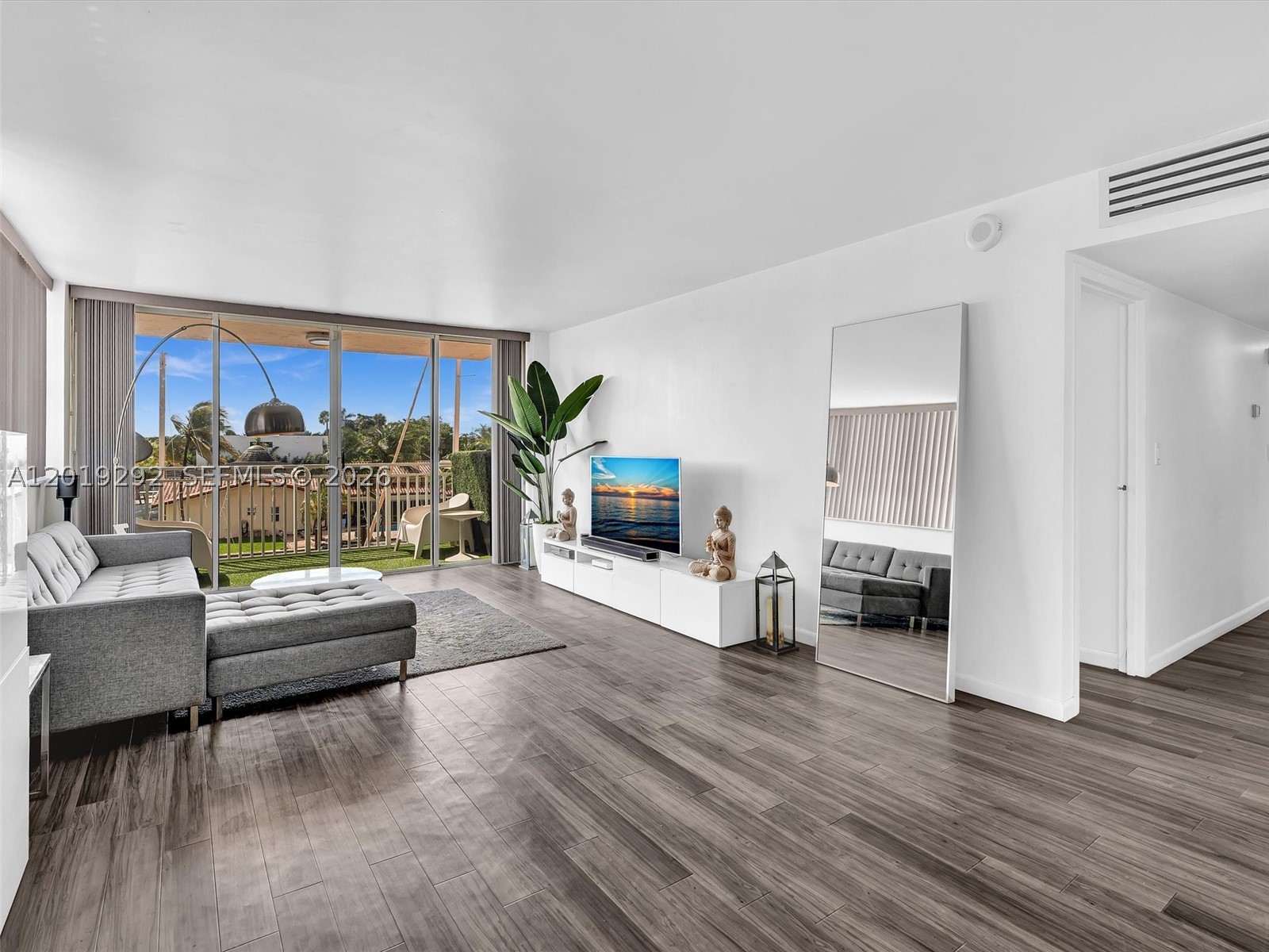 WATERSIDE TOWERS CONDO - Residential