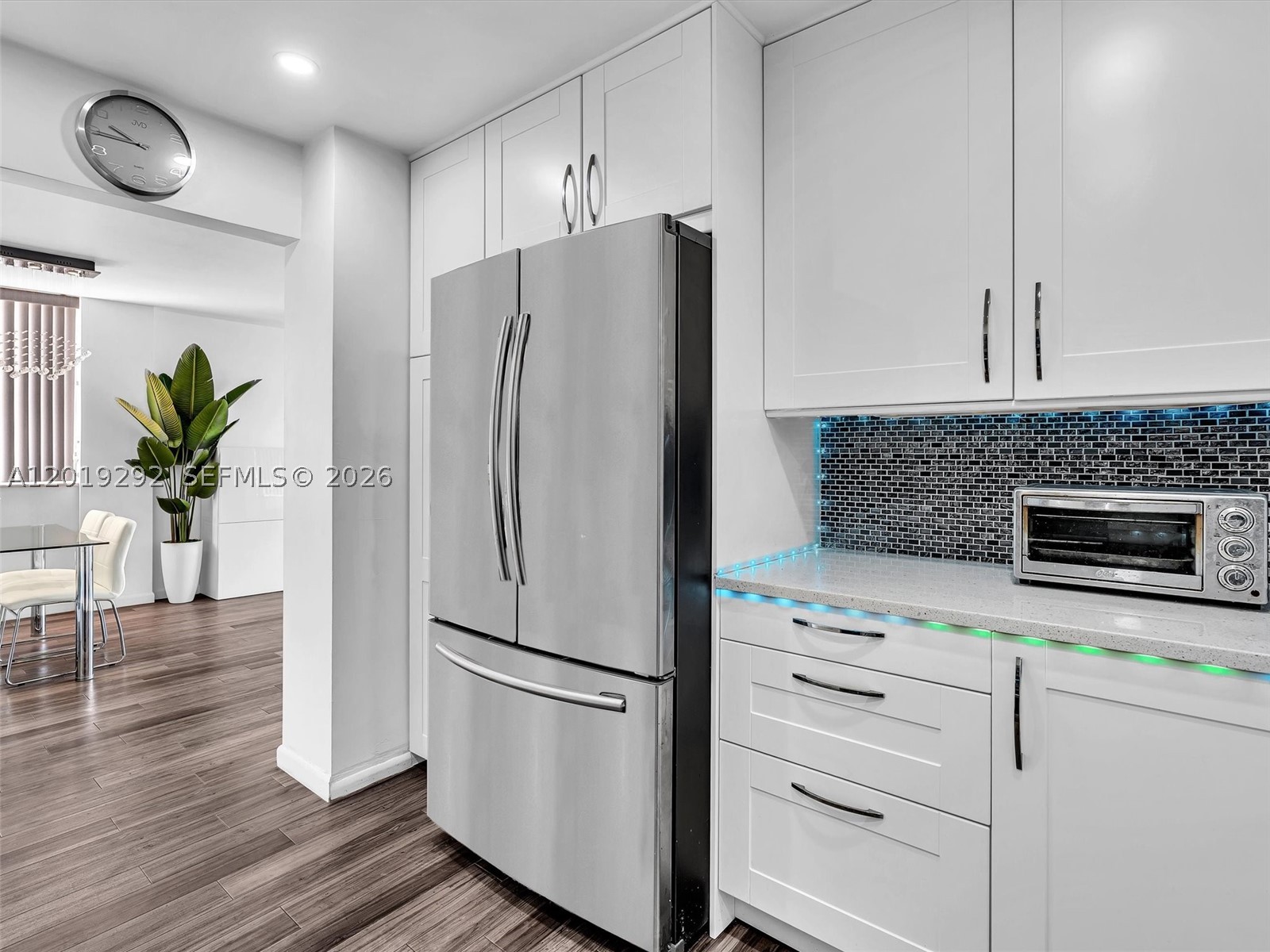 WATERSIDE TOWERS CONDO - Residential